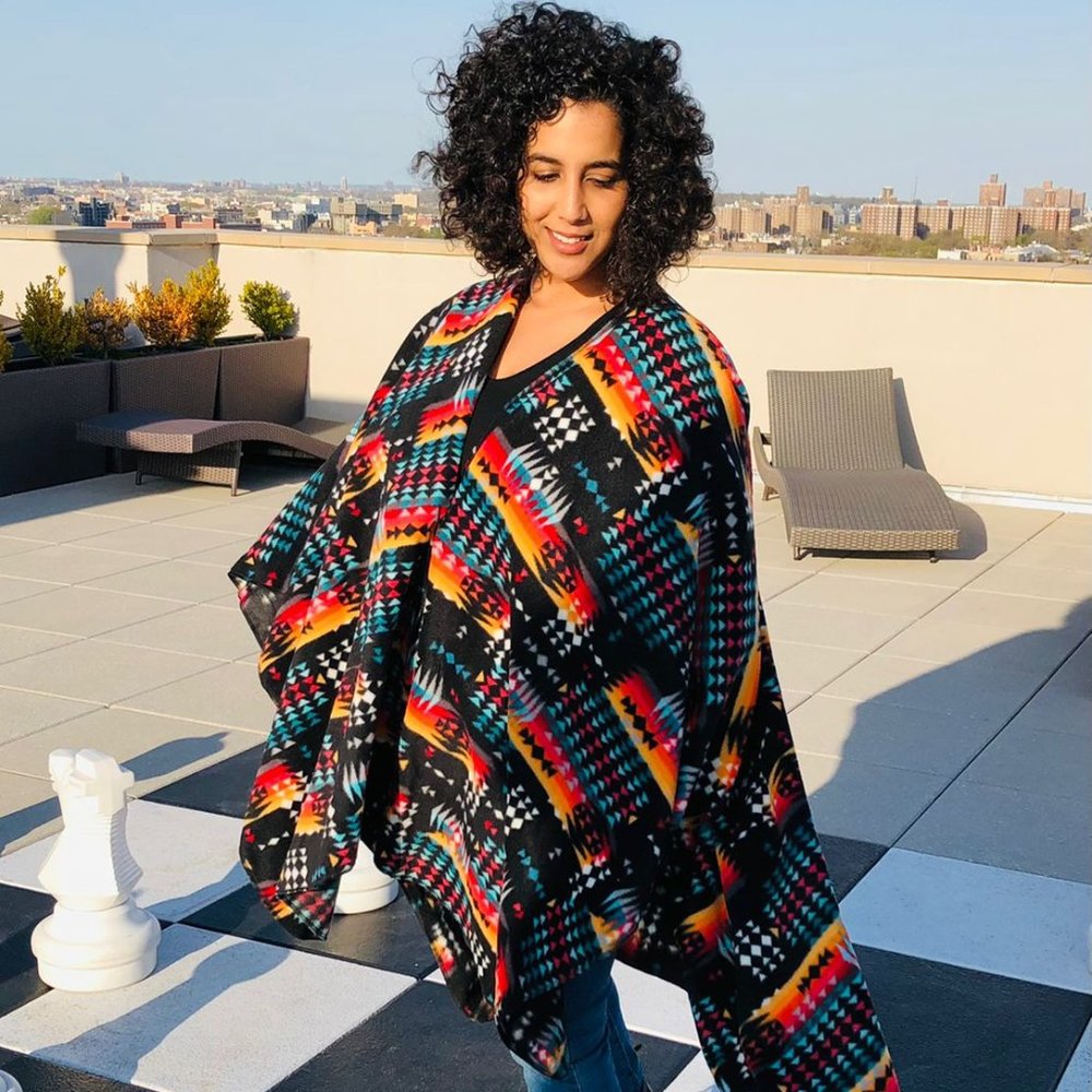 ZooFleece Black Southwestern Aztec Tribal Indian American Women’s Poncho Cape - Picture 4 of 5